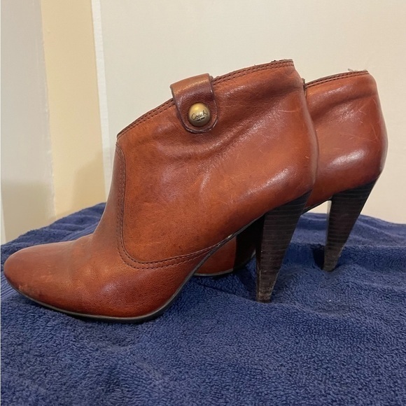 Vintage Women Coach Aliza Waxy Leather Ankle Boots  7.5 🔥😍🫦💥🔥 - Picture 4 of 6